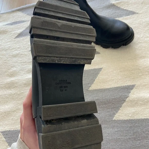 Chelsea Boot - Picture 6 of 6